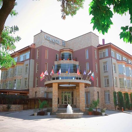 Grand M Hotel Navoi Exterior photo